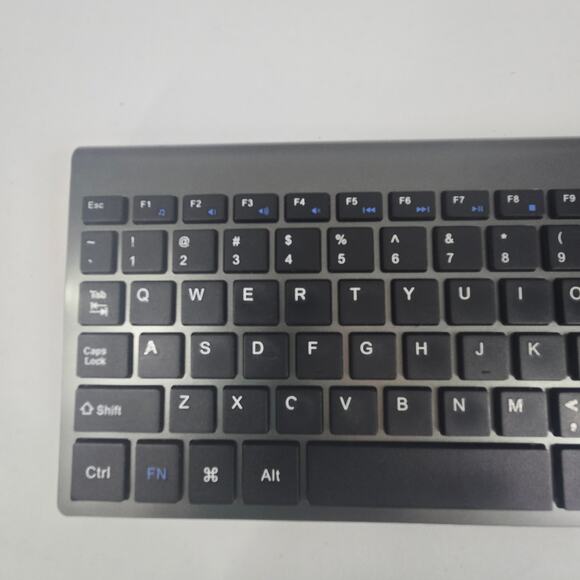 JoyAccess KB2 Slim Wireless Full Keyboard Gray & Silver with 2.4G USB Receiver - Picture 2 of 11